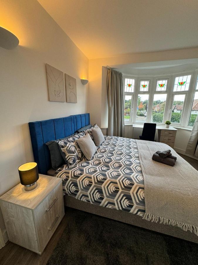 Smart Guest Rooms Fast Access To Central London Via Piccadilly Line New Southgate Exterior foto