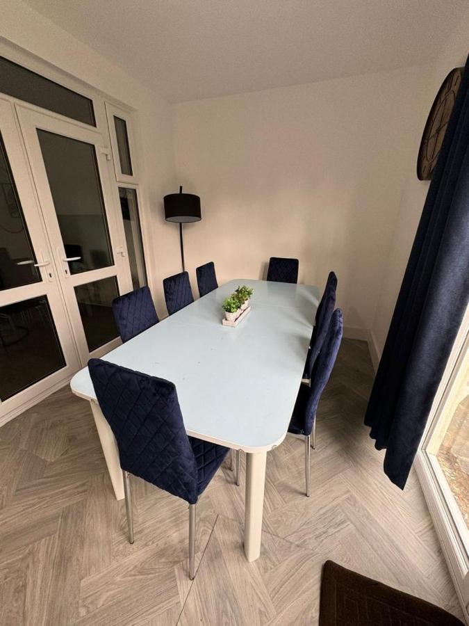 Smart Guest Rooms Fast Access To Central London Via Piccadilly Line New Southgate Exterior foto