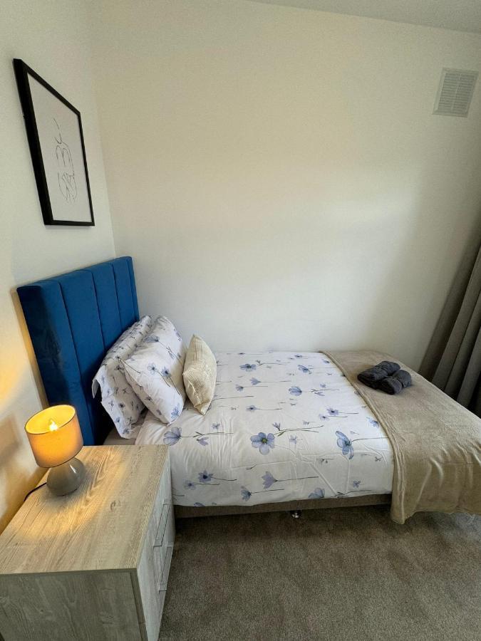 Smart Guest Rooms Fast Access To Central London Via Piccadilly Line New Southgate Exterior foto
